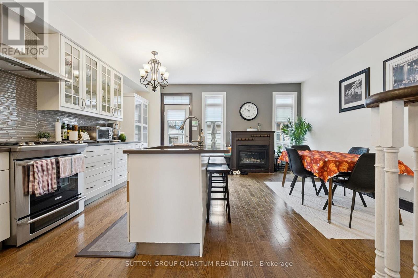 2254 Norfolk Drive, Oakville, ON photo 7