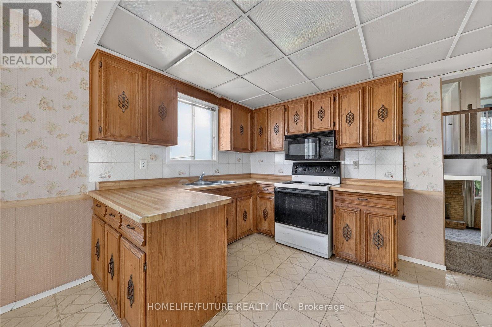 7 Winterfold Drive, Brampton, ON photo 18