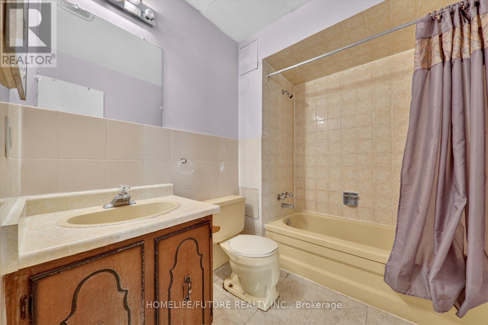 7 Winterfold Drive, Brampton, ON photo 33