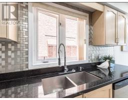 Dining room - 17 River Heights Drive, Brampton, ON L6P2M9 Photo 6
