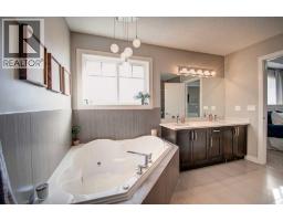 685 West Highland Crescent, Carstairs, AB T0M0N0 Photo 16