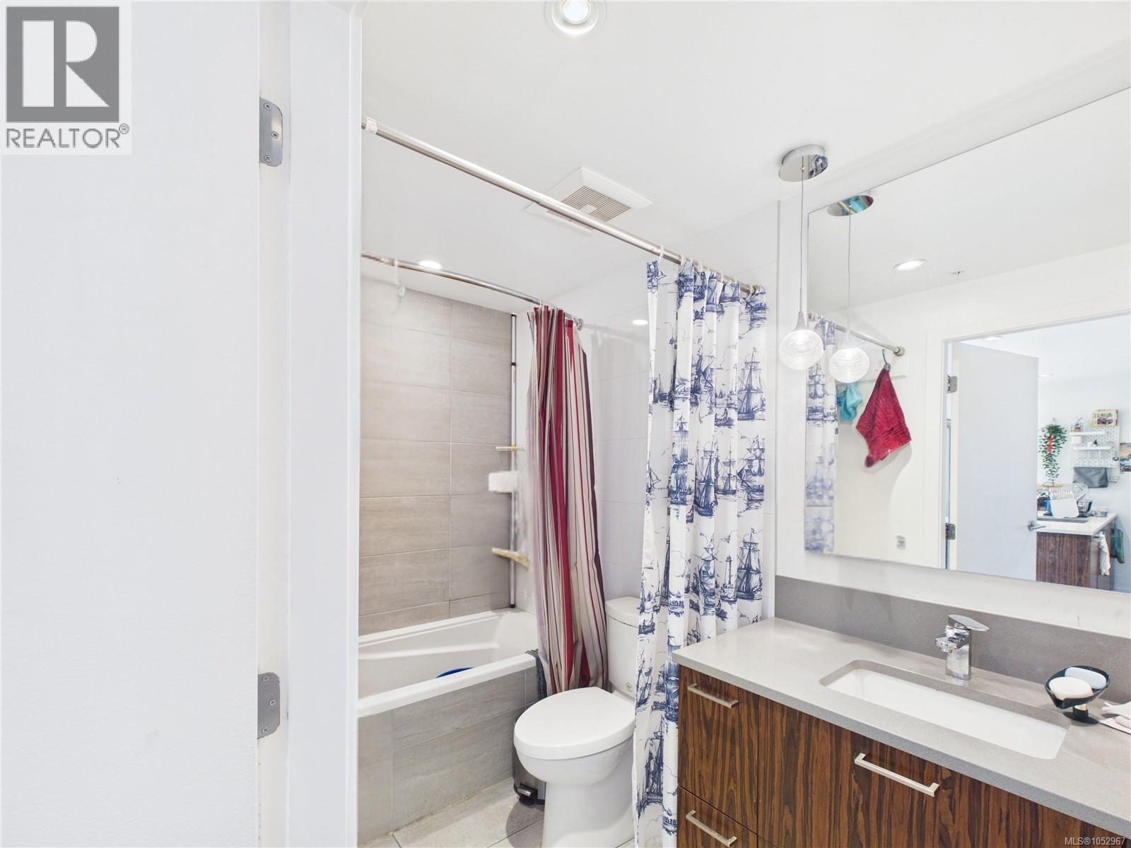 709 838 Broughton Street, Victoria