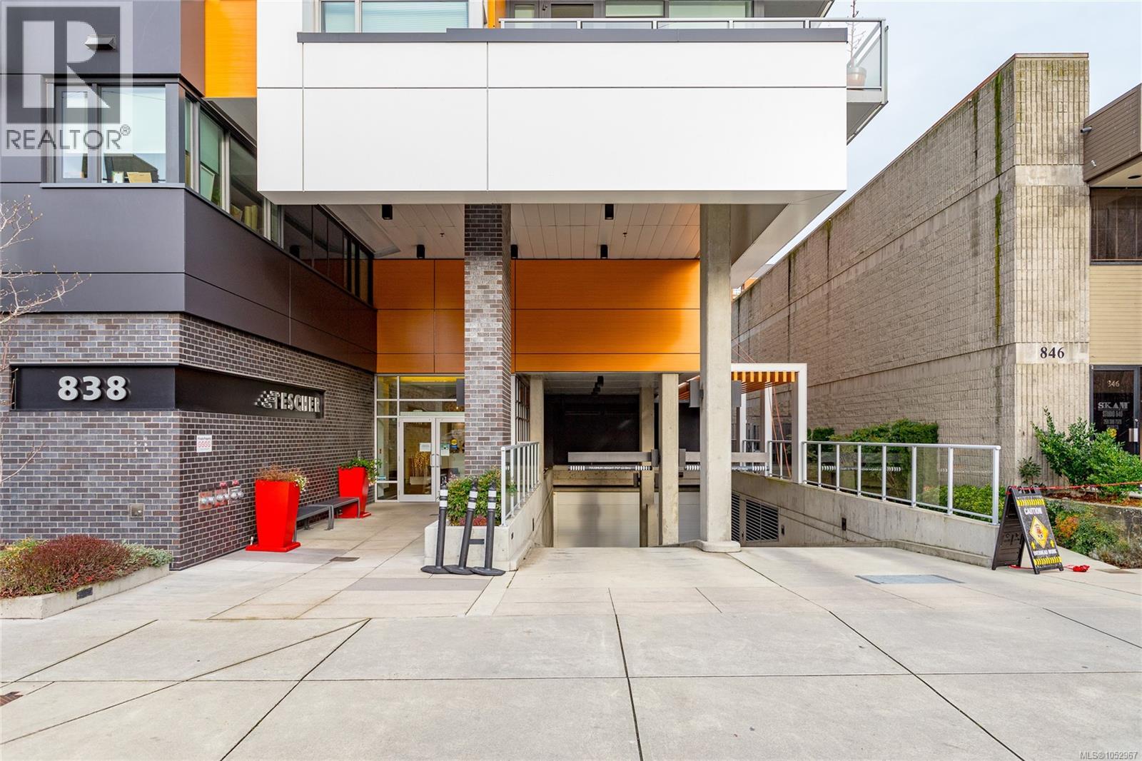 709 838 Broughton Street, Victoria