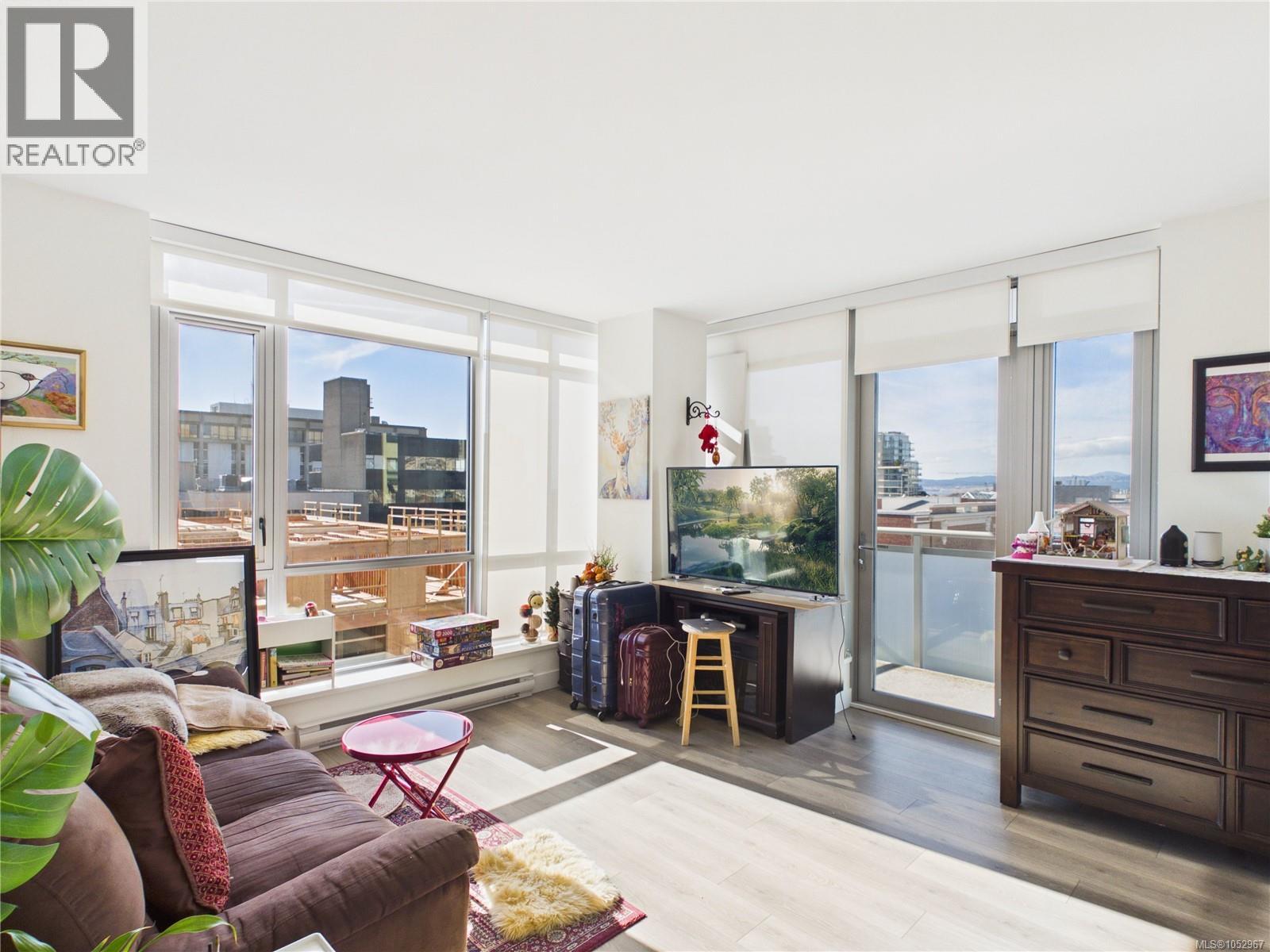 709 838 Broughton Street, Victoria