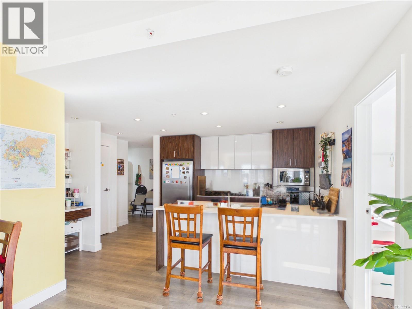709 838 Broughton Street, Victoria
