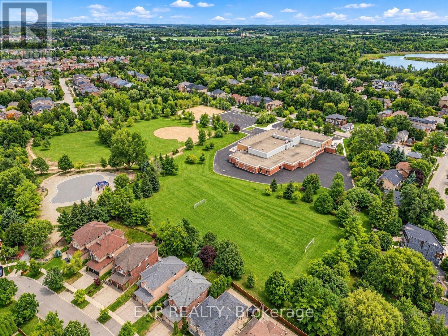 42 Kaitlin Drive, Richmond Hill, ON photo 36