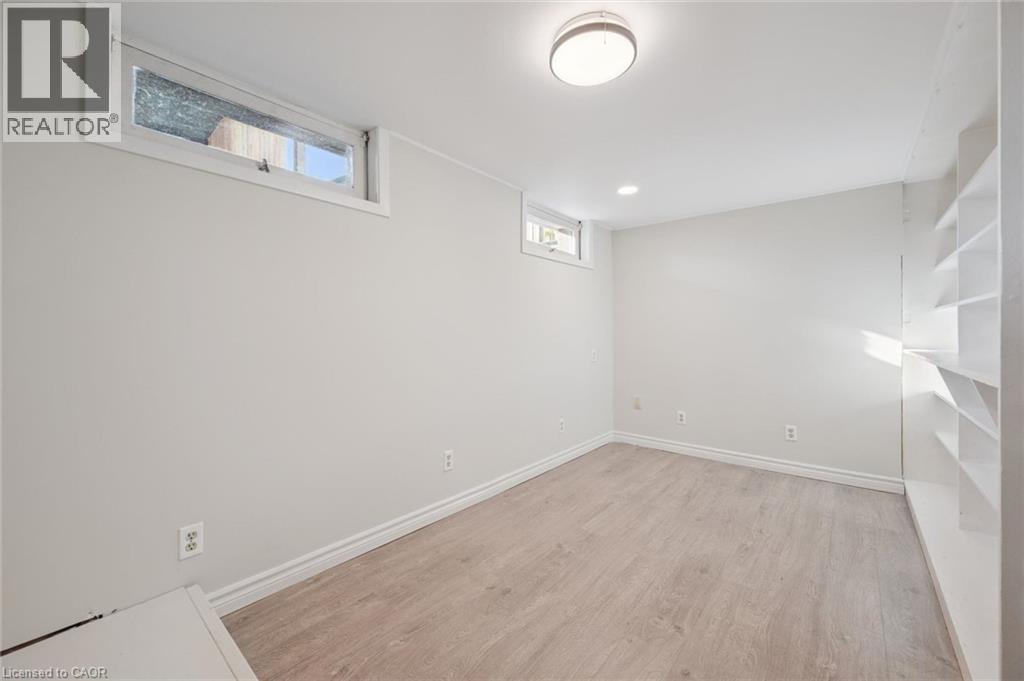 259 THORNCREST Drive - 32