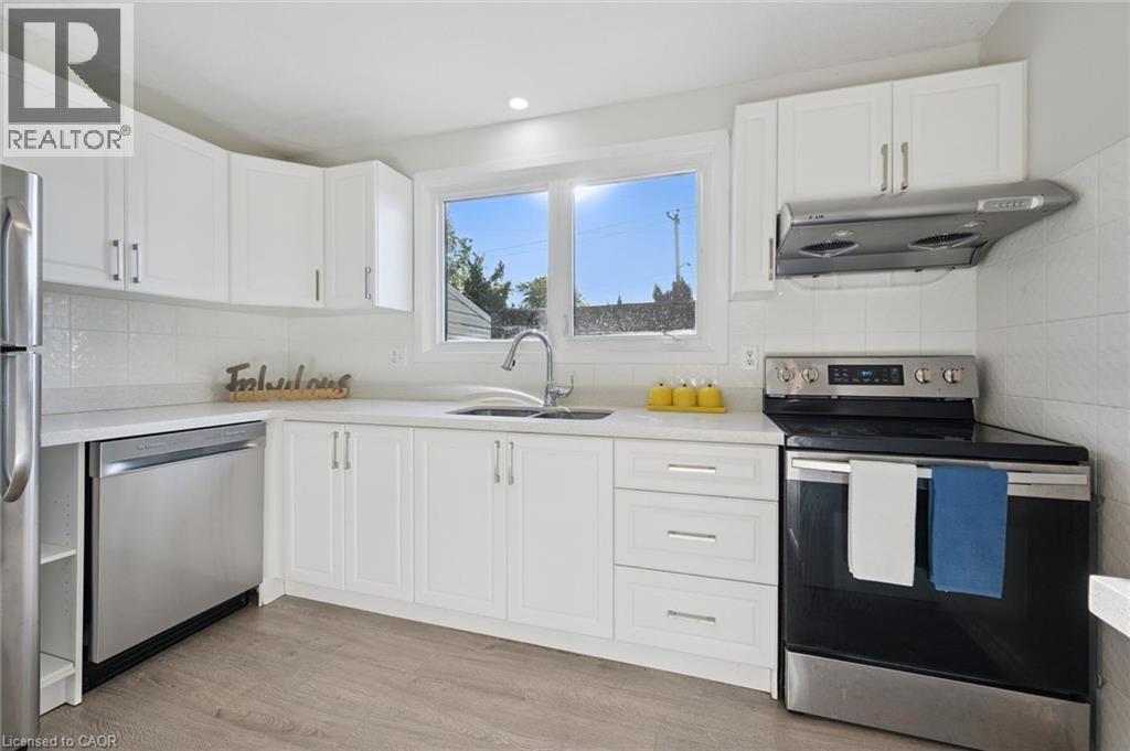 259 THORNCREST Drive - 21