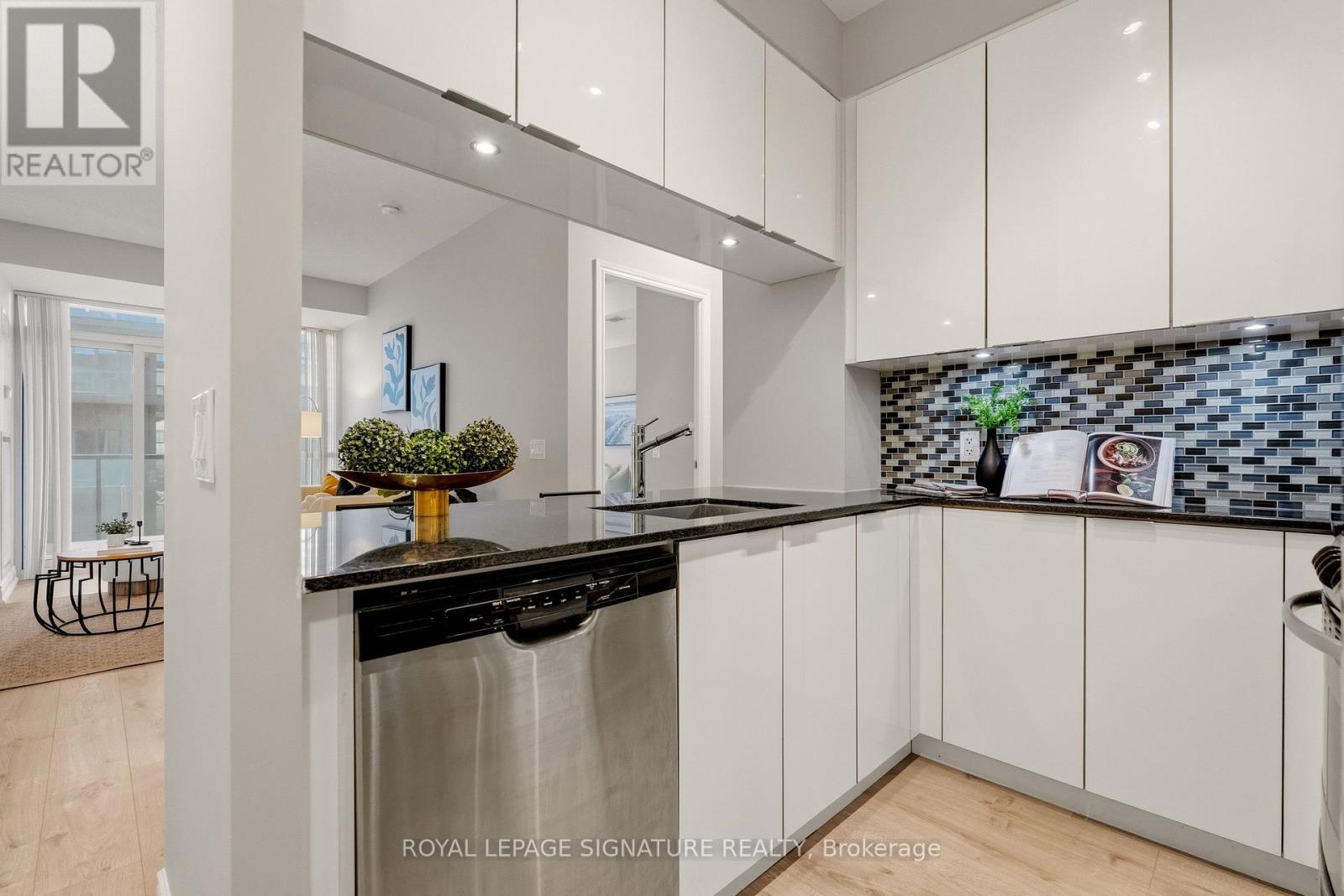 330- 80 Marine Parade Drive, Toronto, ON photo 15