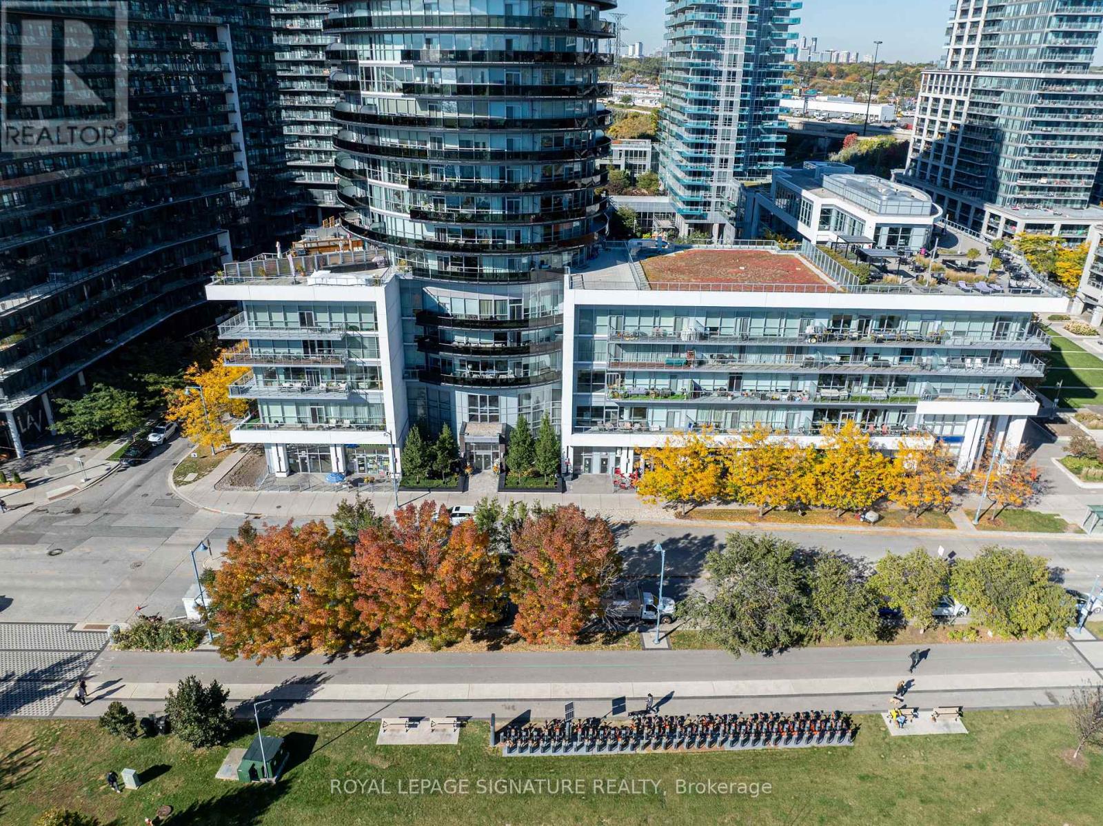 330- 80 Marine Parade Drive, Toronto, ON photo 2