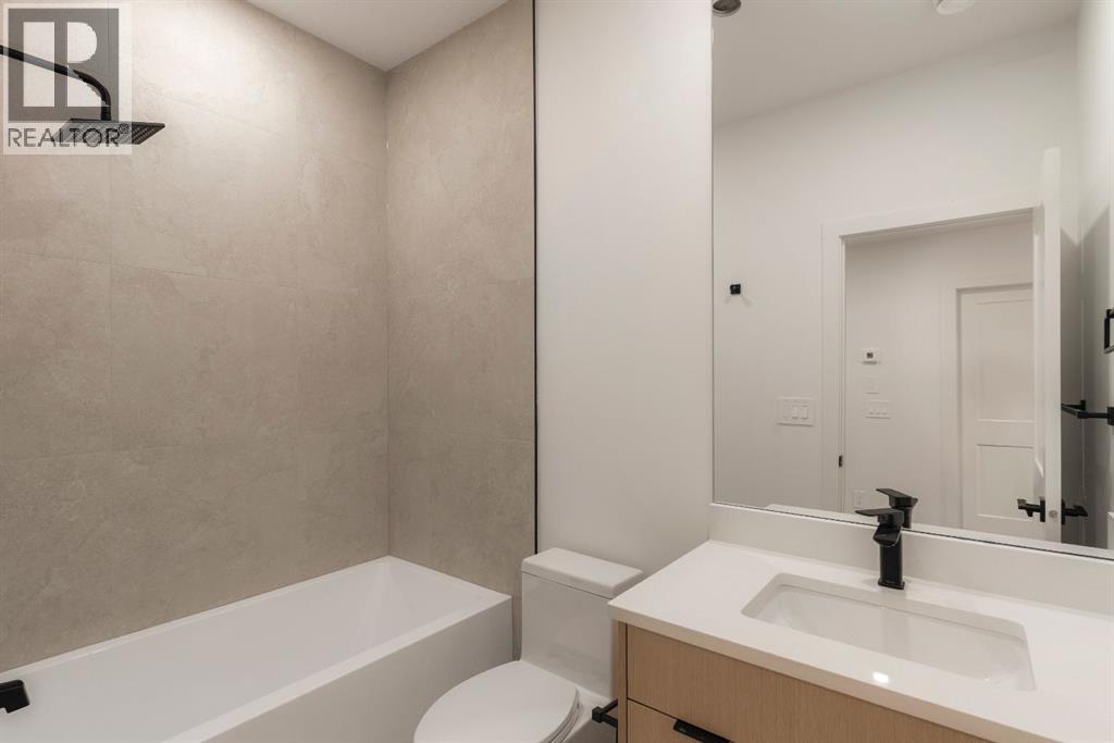 2216 35 Street SW photo 46