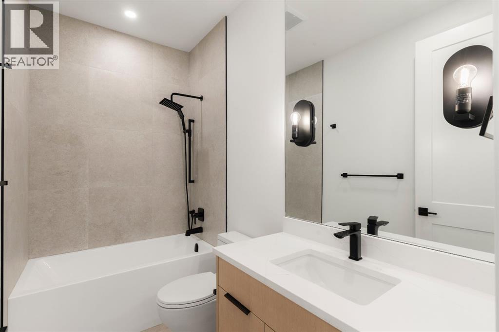 2216 35 Street SW photo 33