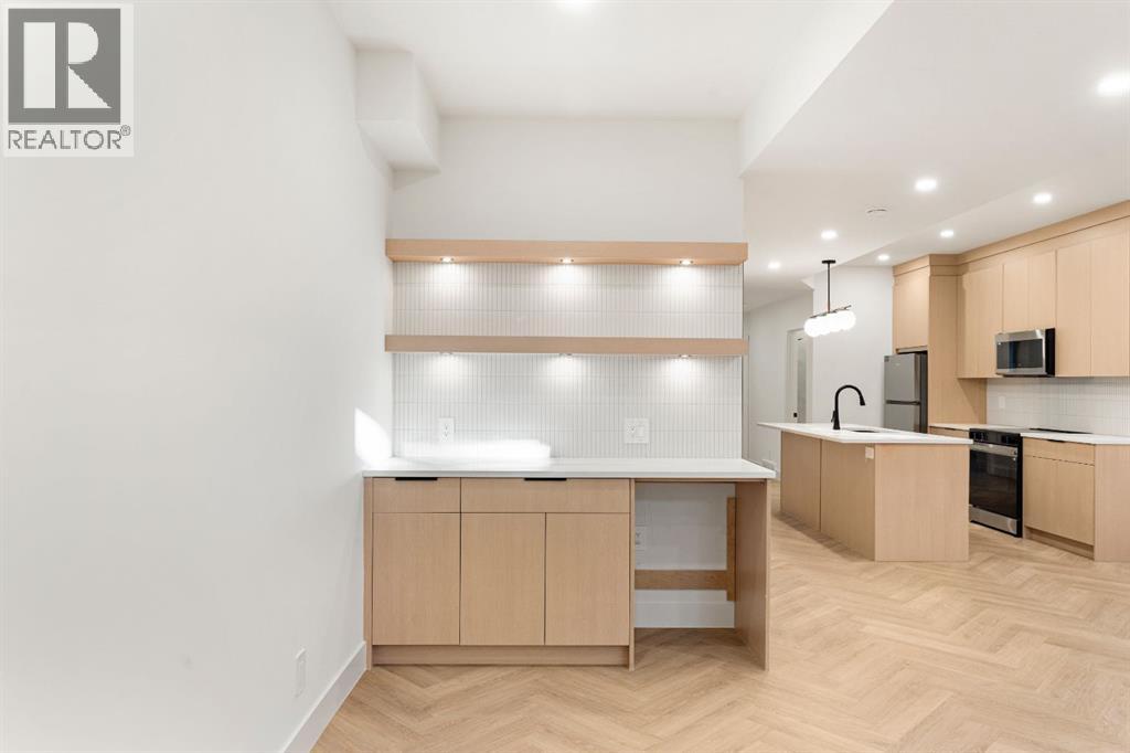 2216 35 Street SW photo 42