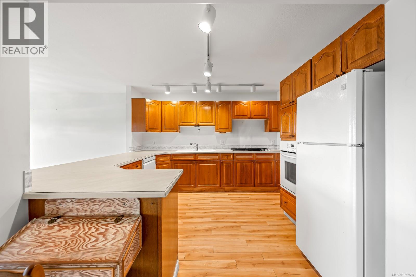104 2970 Cliffe Ave, Courtenay - Image 1