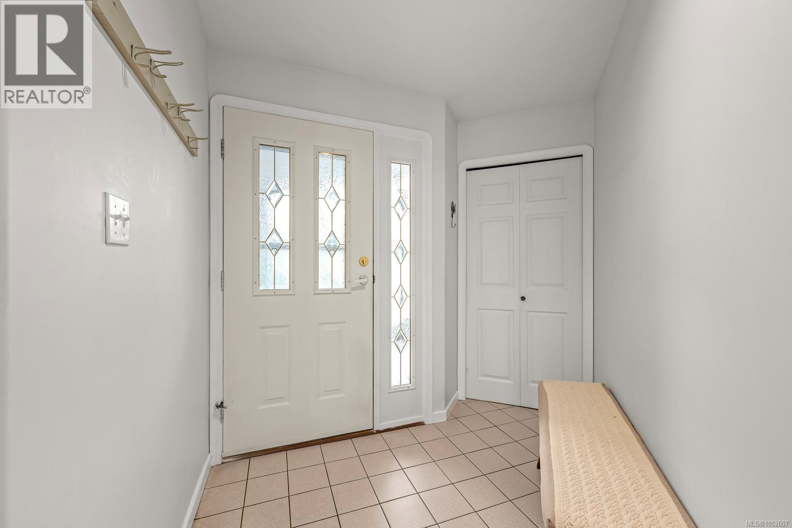104 2970 Cliffe Ave, Courtenay - Image 1