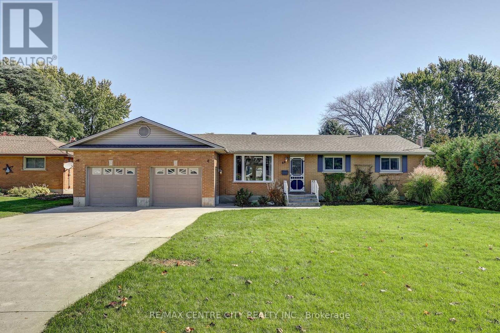 68 LOIS AVENUE, Central Elgin
