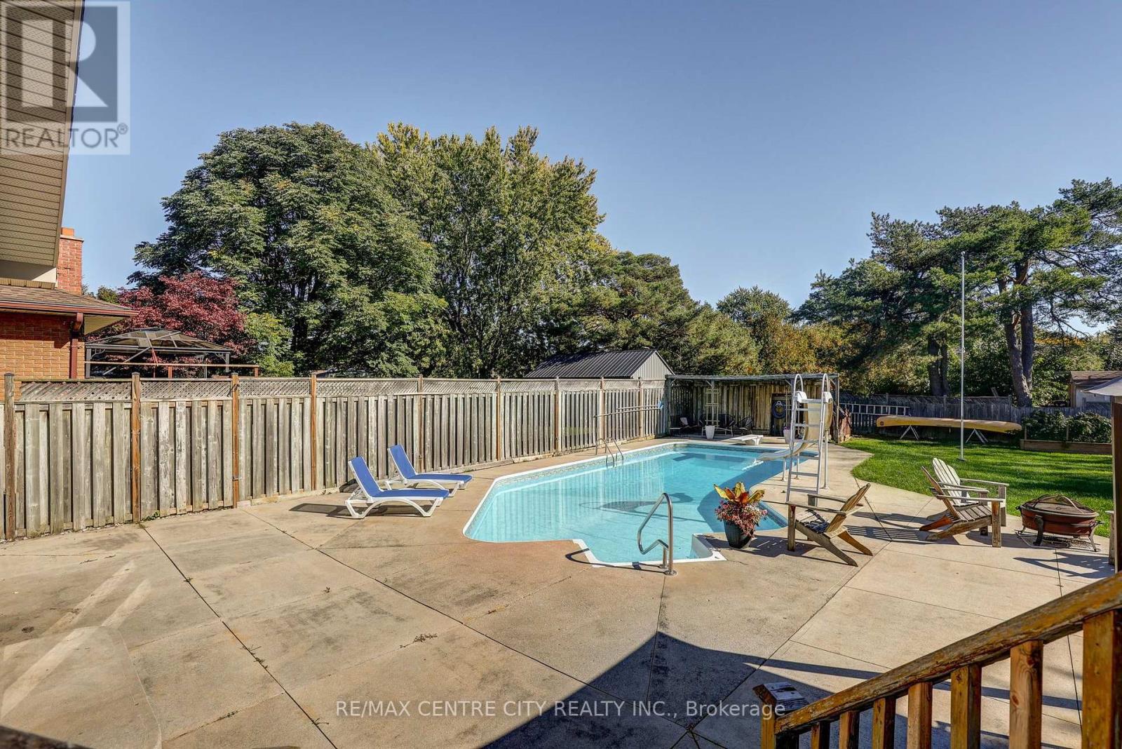 68 LOIS AVENUE, Central Elgin — photo 10
