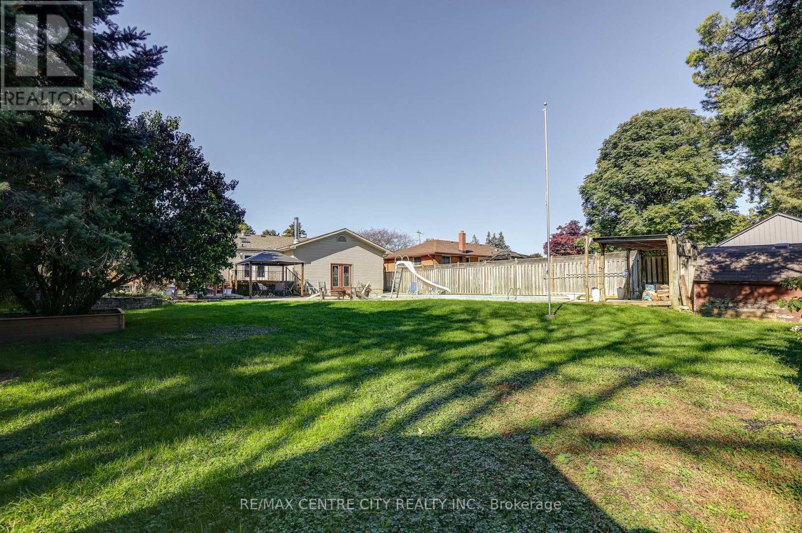 68 LOIS AVENUE, Central Elgin — photo 7