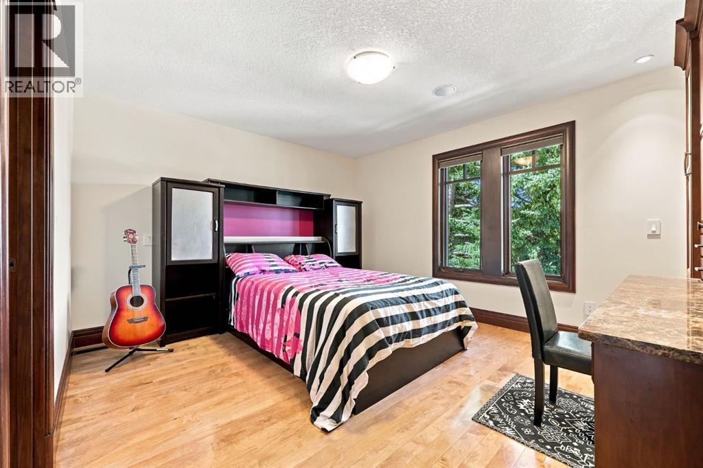 803 25 Avenue NW, Calgary — photo 36