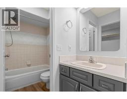 162 Millbank Hill Sw, Calgary, AB T2Y2Z2 Photo 13