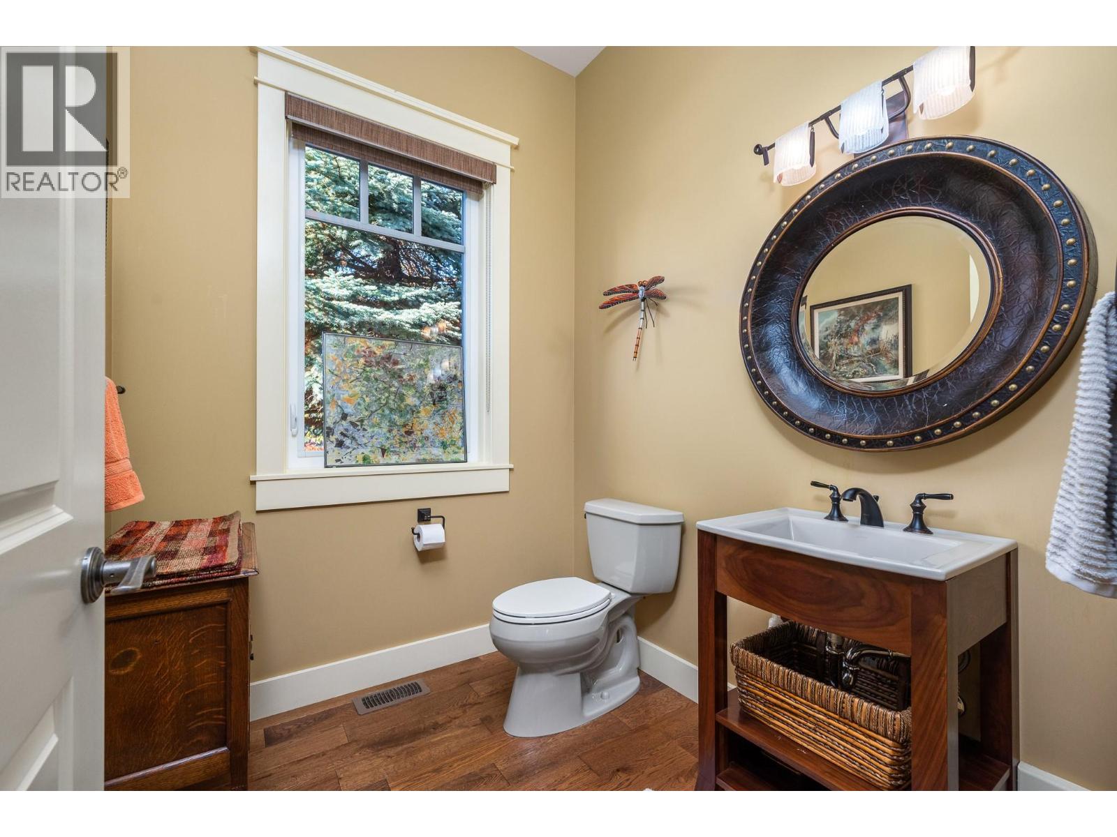 532 Falcon Point Way, Vernon - Image 1