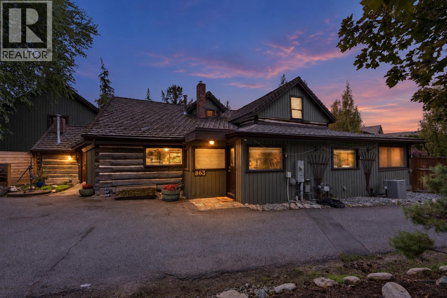 863 Coronado Crescent, Kelowna - Image 1