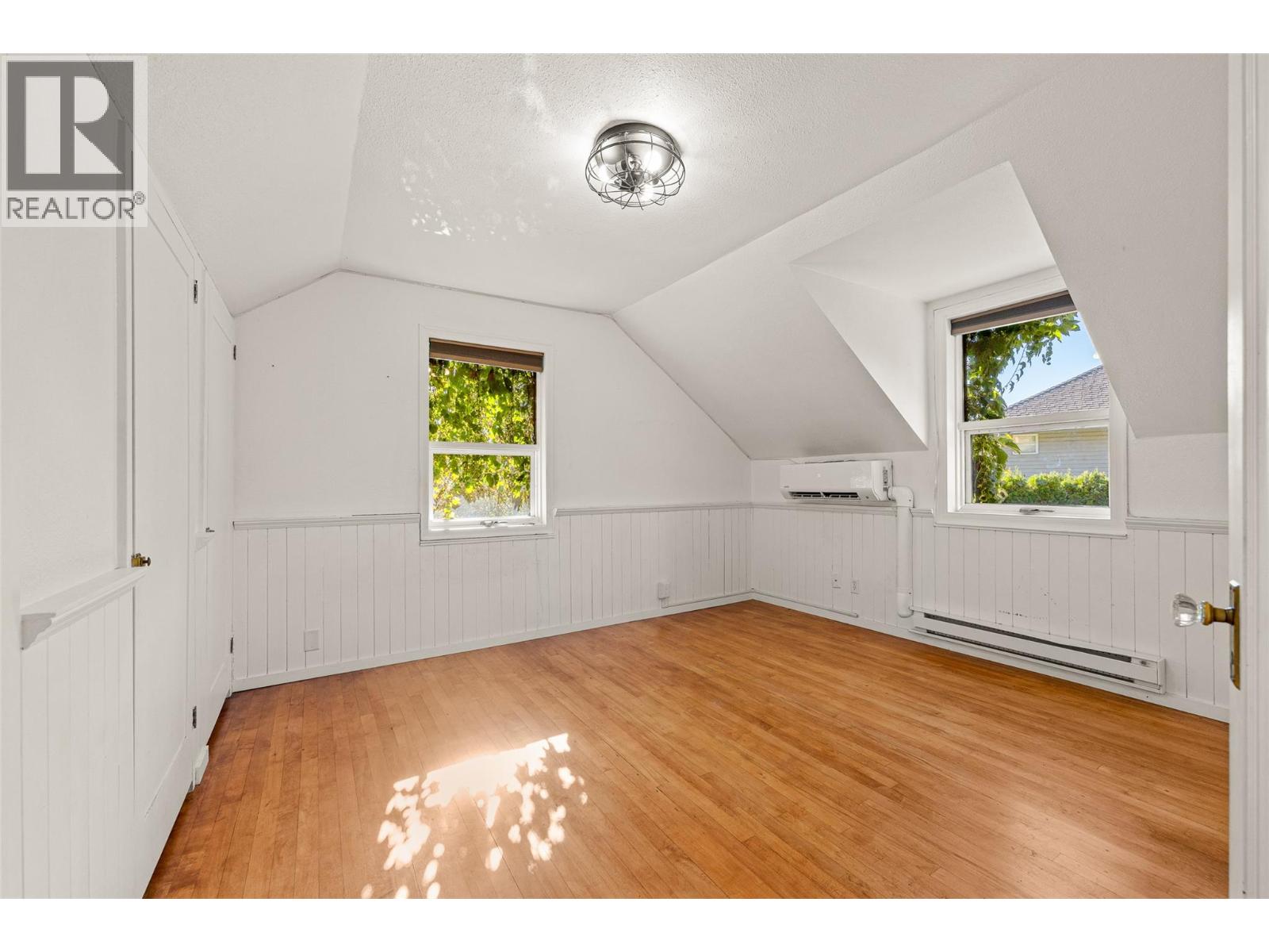 863 Coronado Crescent, Kelowna - Image 1
