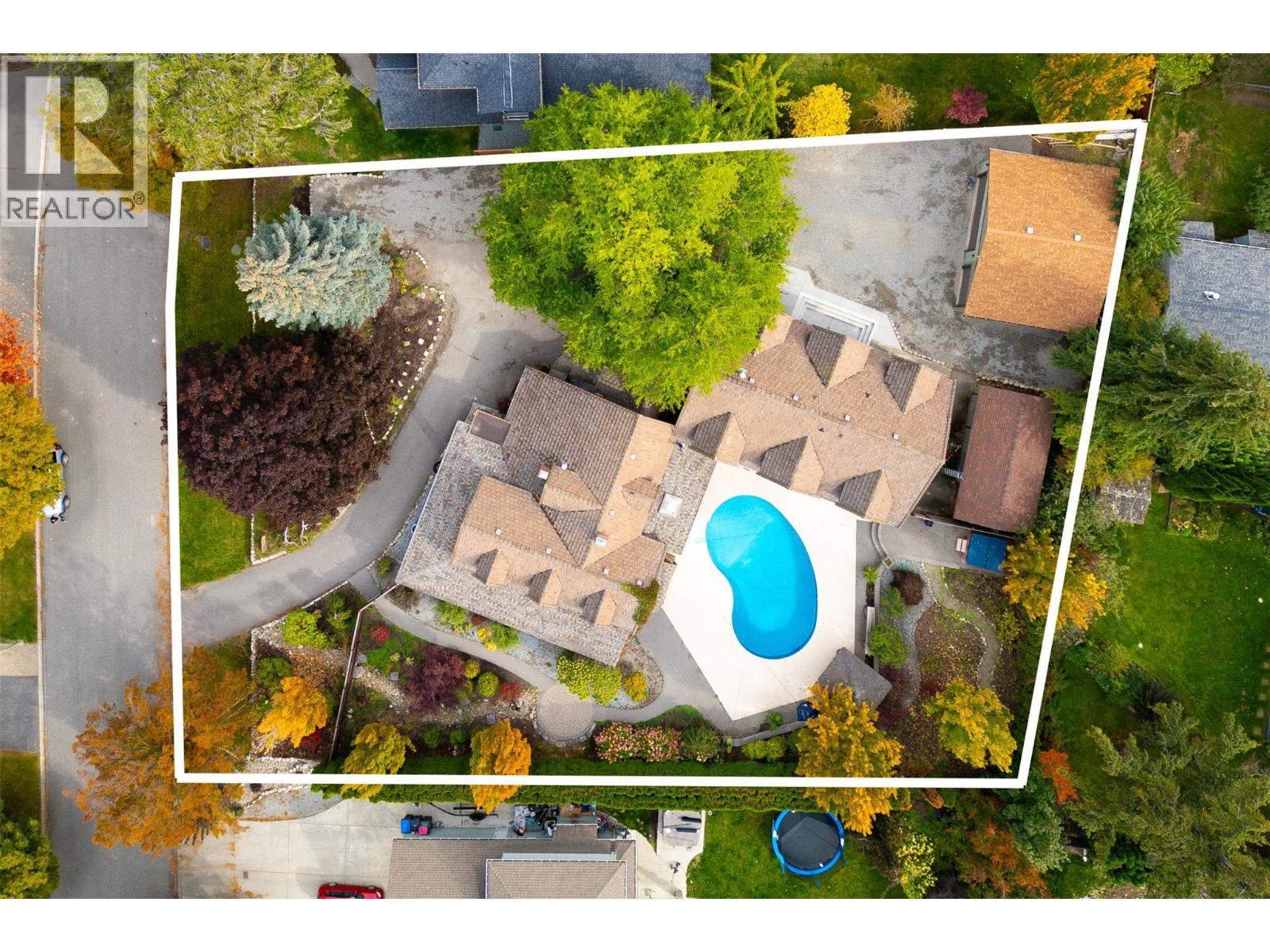863 Coronado Crescent, Kelowna - Image 1