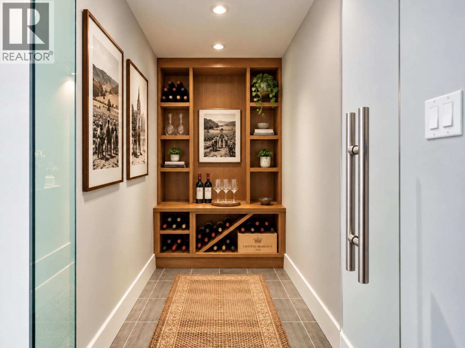 647 E OSBORNE ROAD, North Vancouver - Image 1