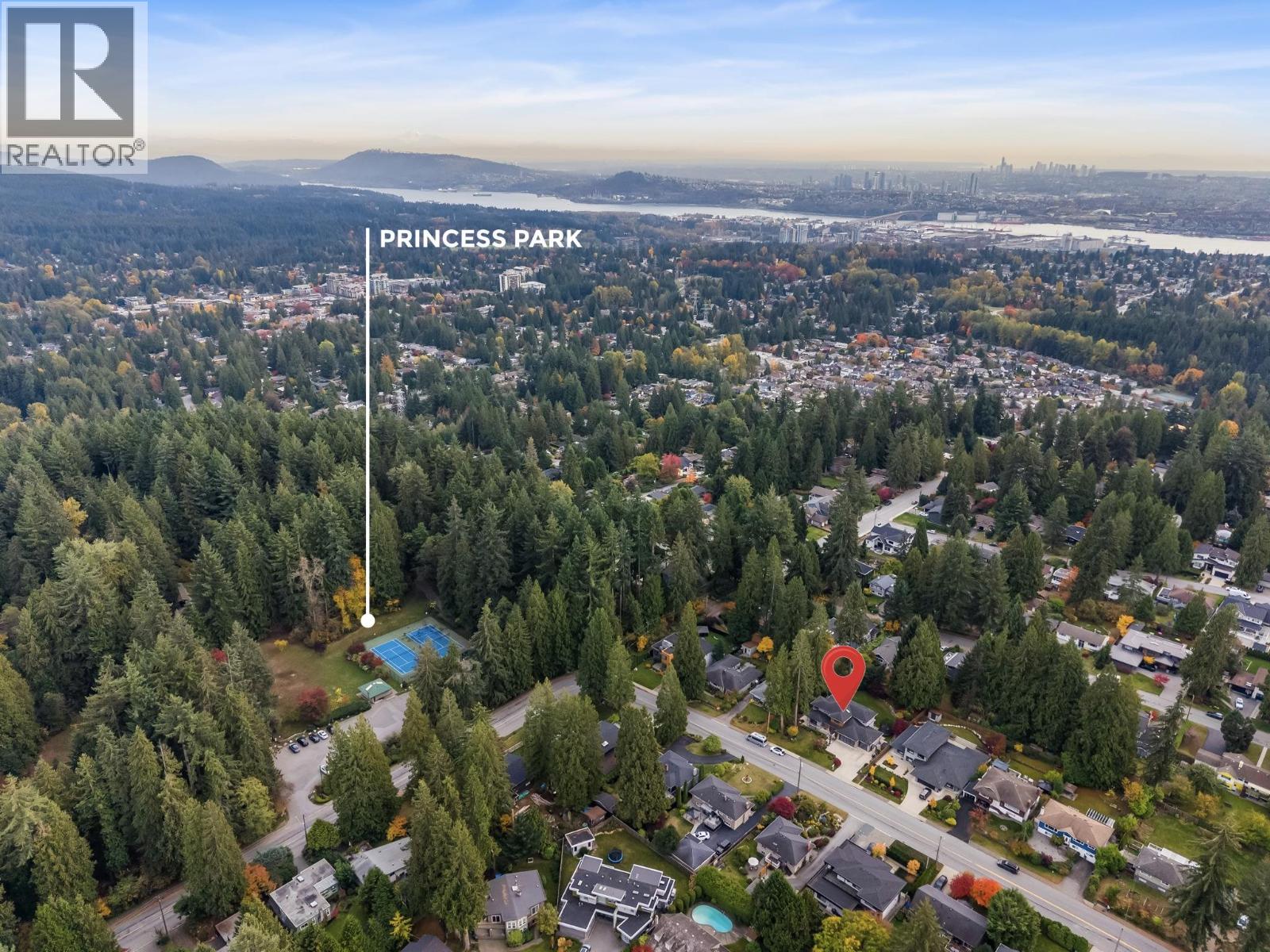 647 E OSBORNE ROAD, North Vancouver - Image 1