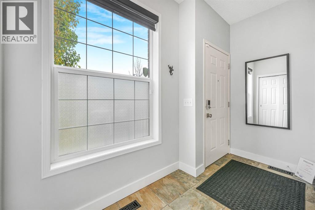 23, 29 Springborough Boulevard SW, Calgary — photo 4