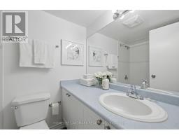 309 - 260 Davis Drive, Newmarket, ON L3Y7C3 Photo 17