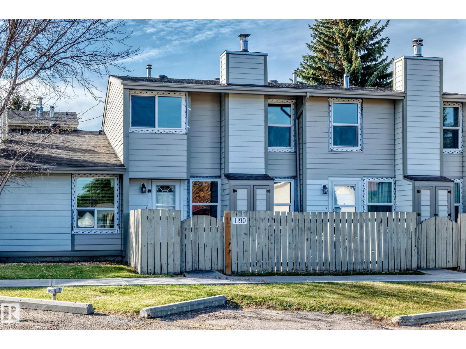 Photo of 1190 Knottwood RD E NW, Edmonton