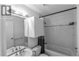 806 168 E Esplanade Avenue, North Vancouver, BC V7L4X8 Photo 13