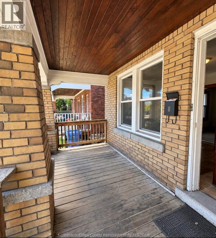 521 Rankin, Windsor — photo 2