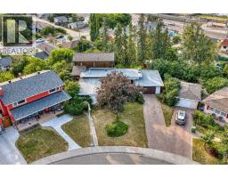 Kitchen - 15 Glenview Drive Sw, Calgary, AB T3E4H4 Photo 8