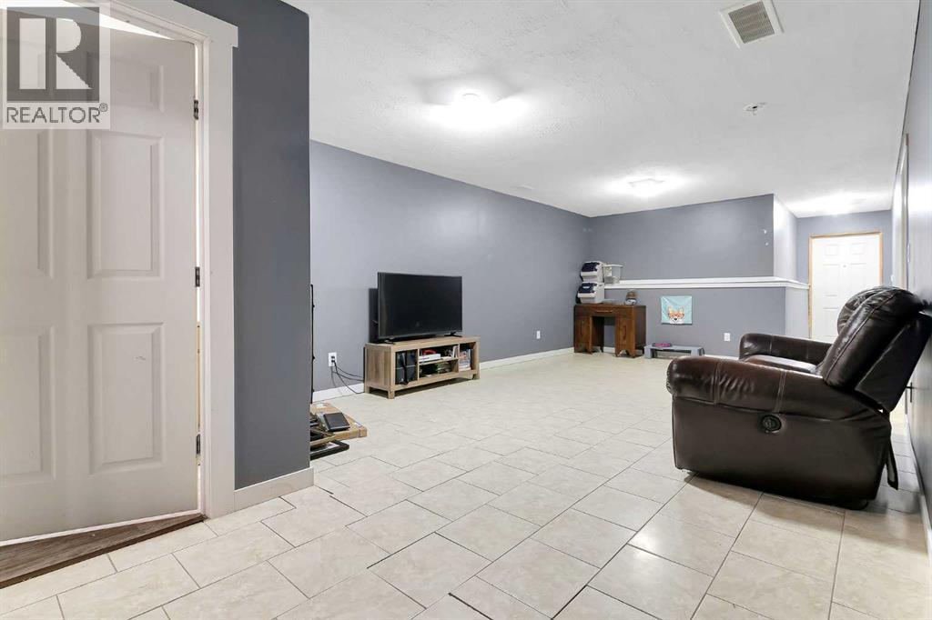 Listing photo – 220 Jordan Parkway, Red Deer