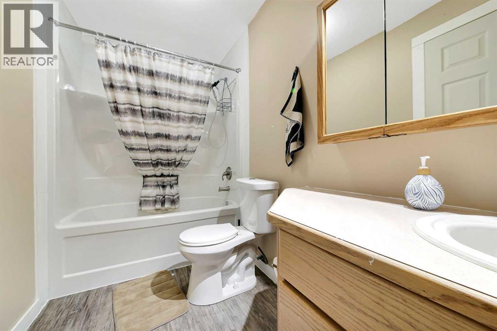 Listing photo – 220 Jordan Parkway, Red Deer
