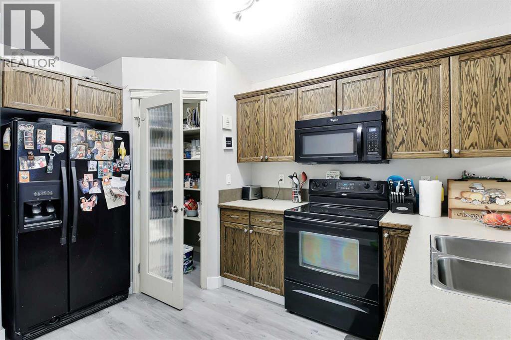 Listing photo – 220 Jordan Parkway, Red Deer