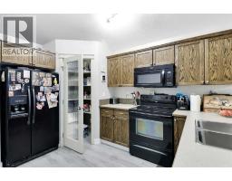 4pc Bathroom - 220 Jordan Parkway, Red Deer, AB T4P0E2 Photo 8