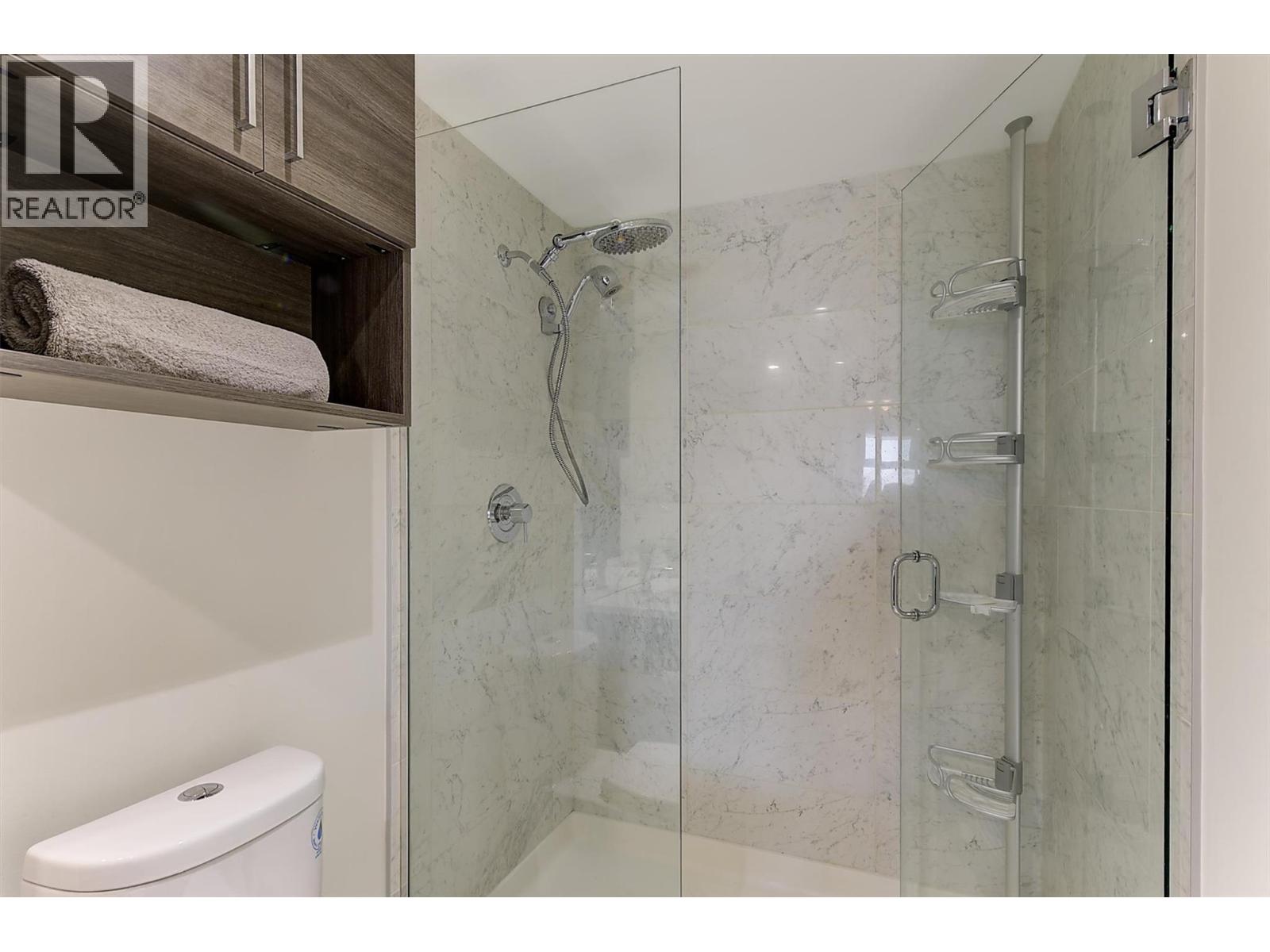 401 485 Groves Avenue, Kelowna