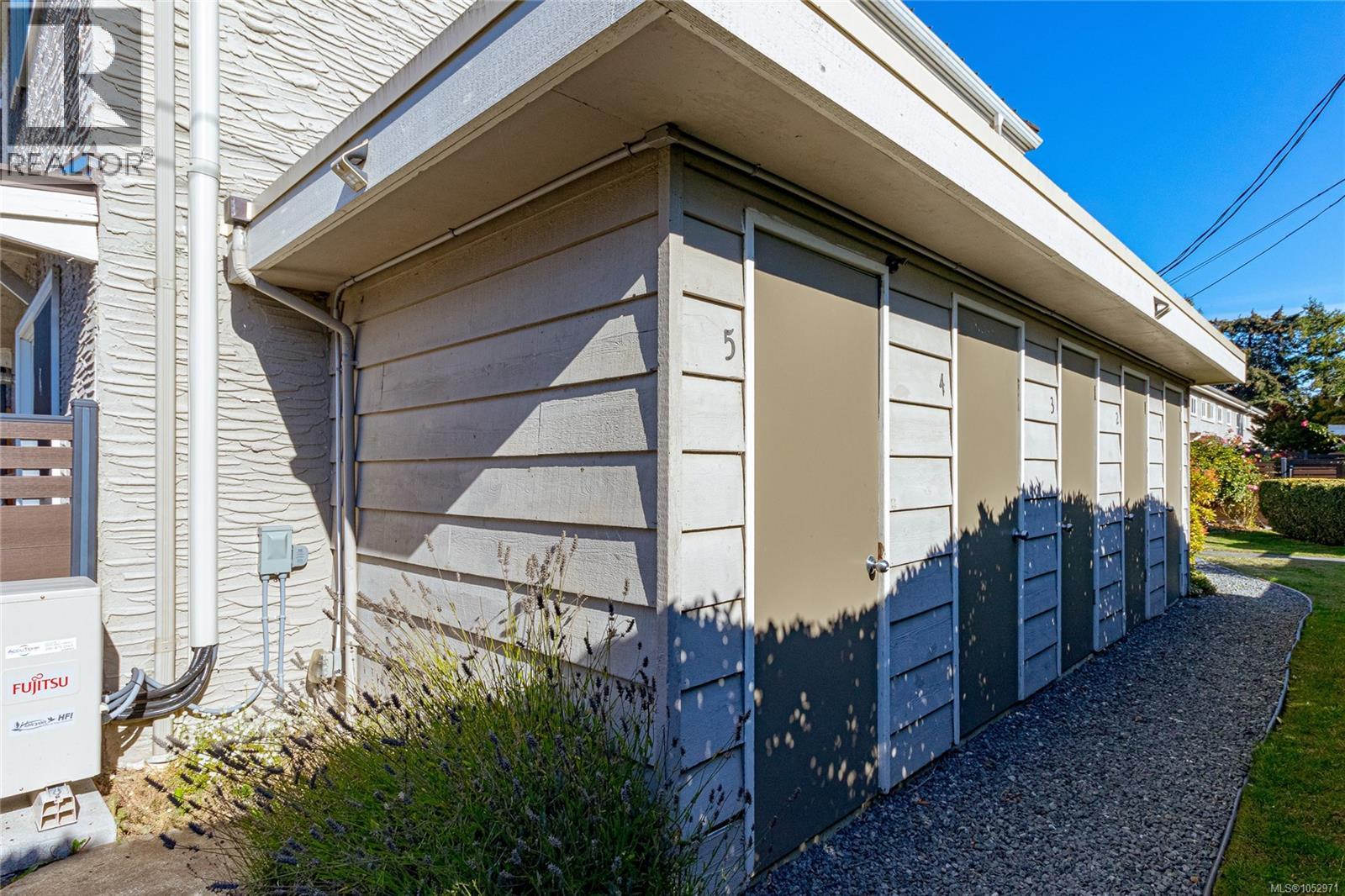 5 10145 Third St, Sidney - Image 1