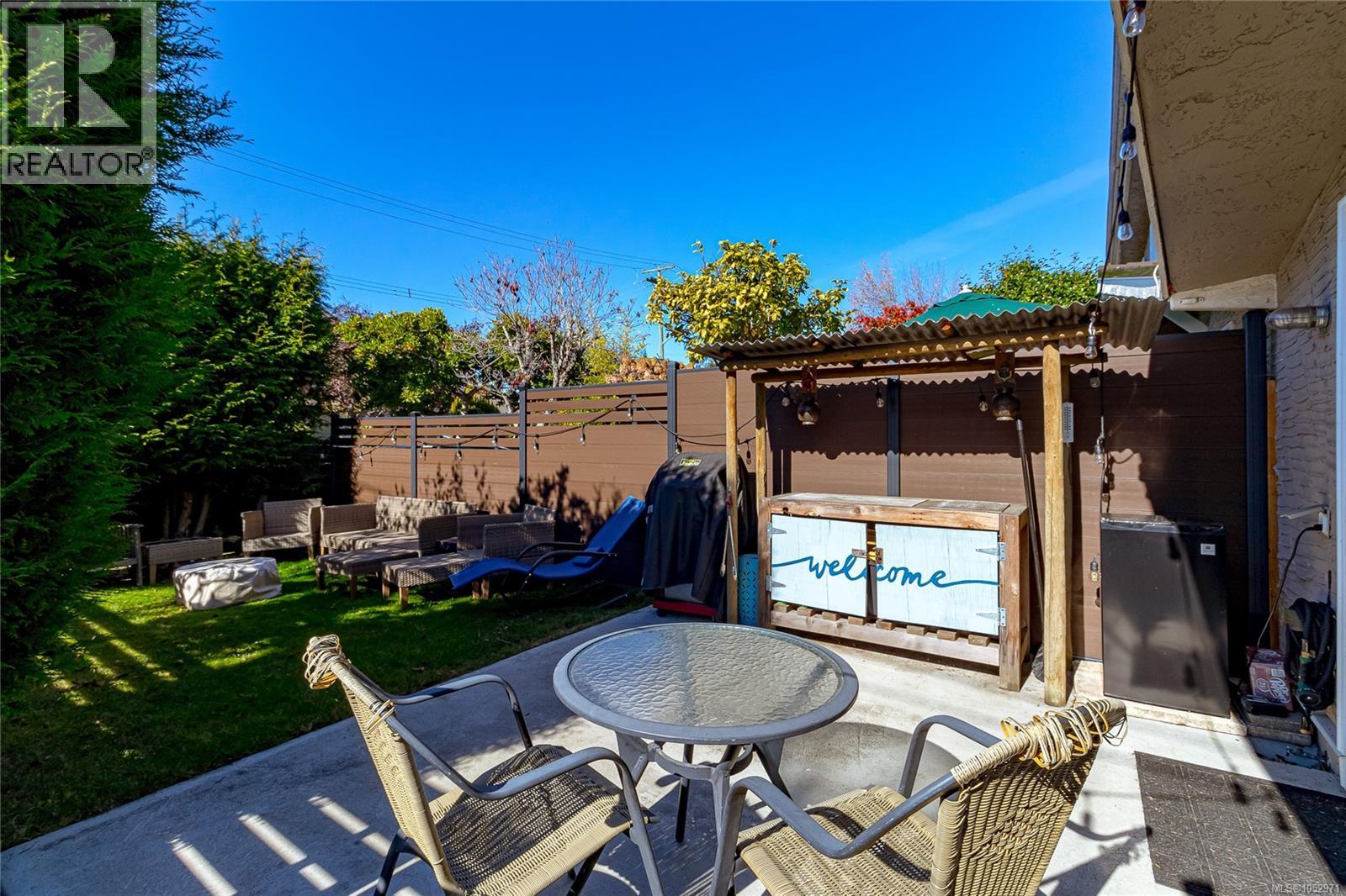 5 10145 Third St, Sidney - Image 1