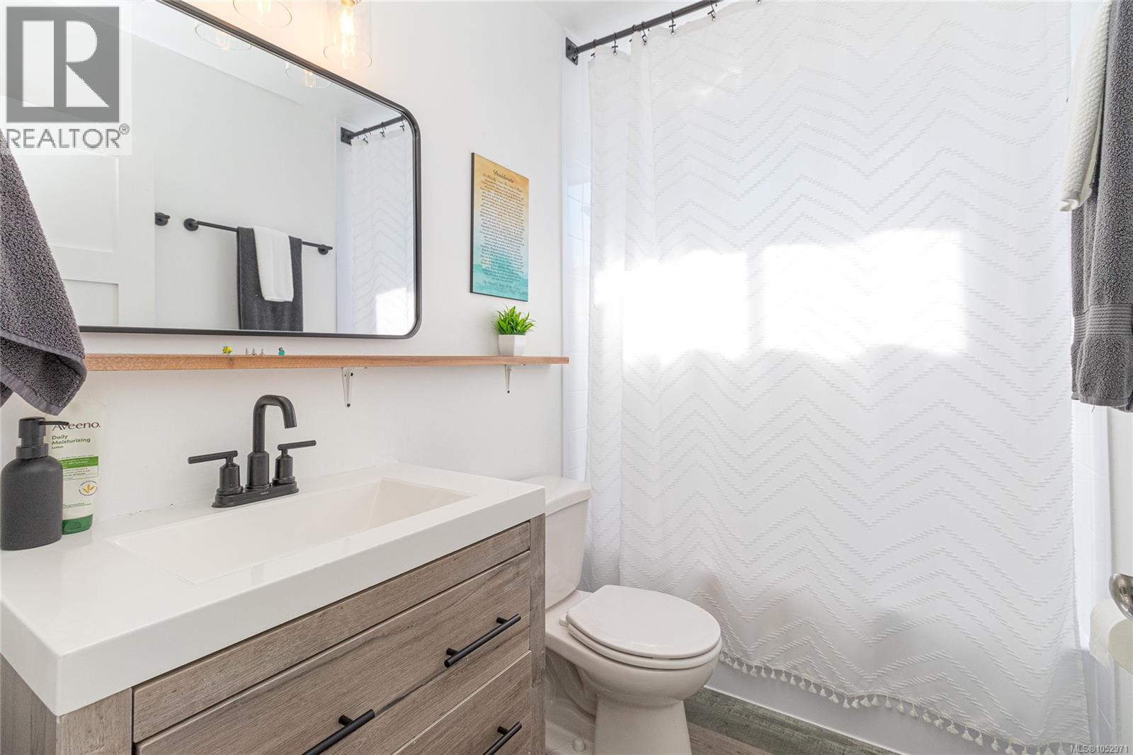 #5 10145 Third St - 16