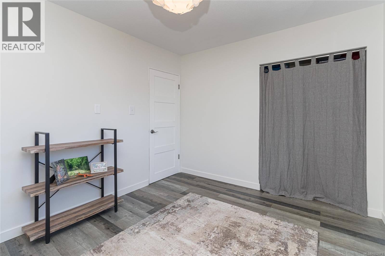 #5 10145 Third St - 18