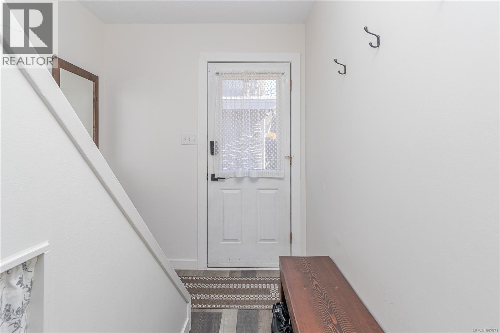 5 10145 Third St, Sidney - Image 1