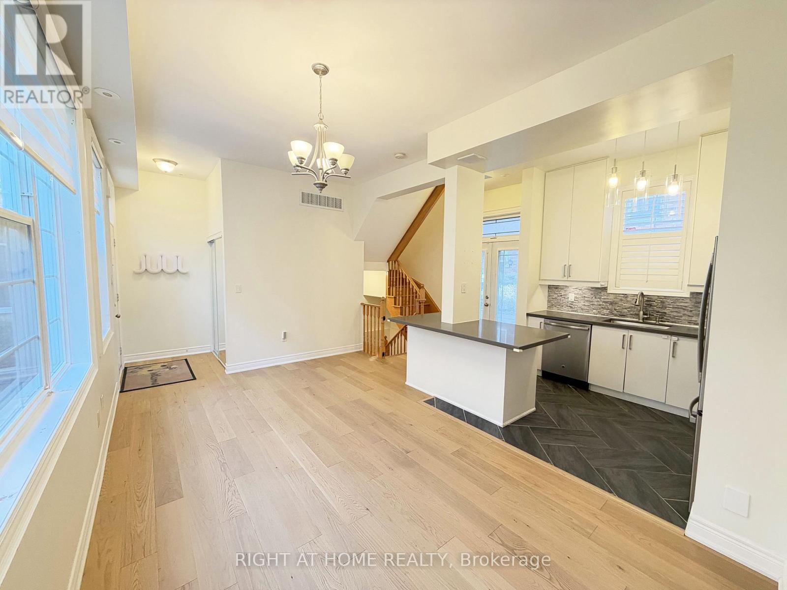 1 FAIRHEAD MEWS, Toronto (East End-Danforth) — photo 7