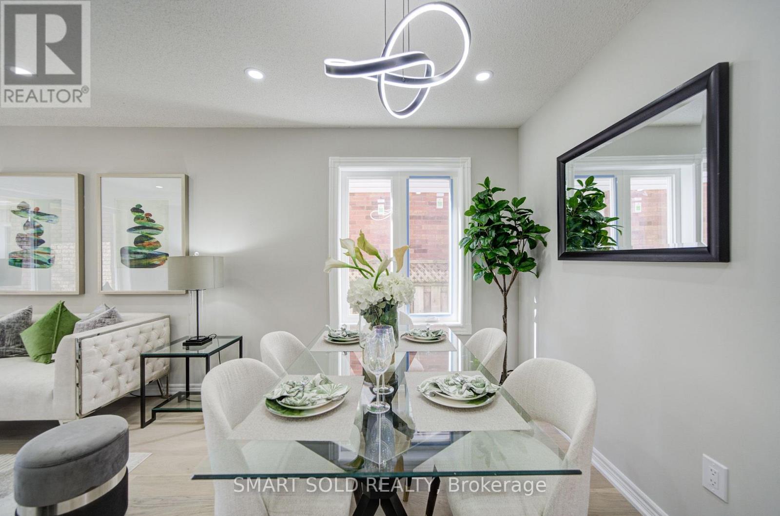 32 Brockman Crescent, Ajax, ON photo 12