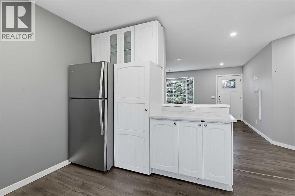 935 Madeira Way NE, Calgary — photo 7