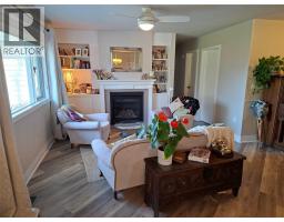 Great room - 4306 36th Avenue, Osoyoos, BC V0H1V6 Photo 6